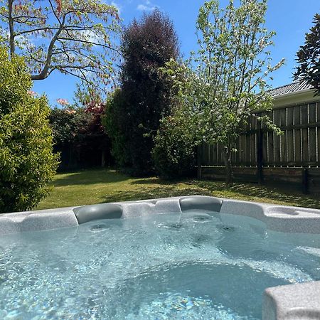 Dream Home In Central Of Rotorua With Spa Pool Buitenkant foto